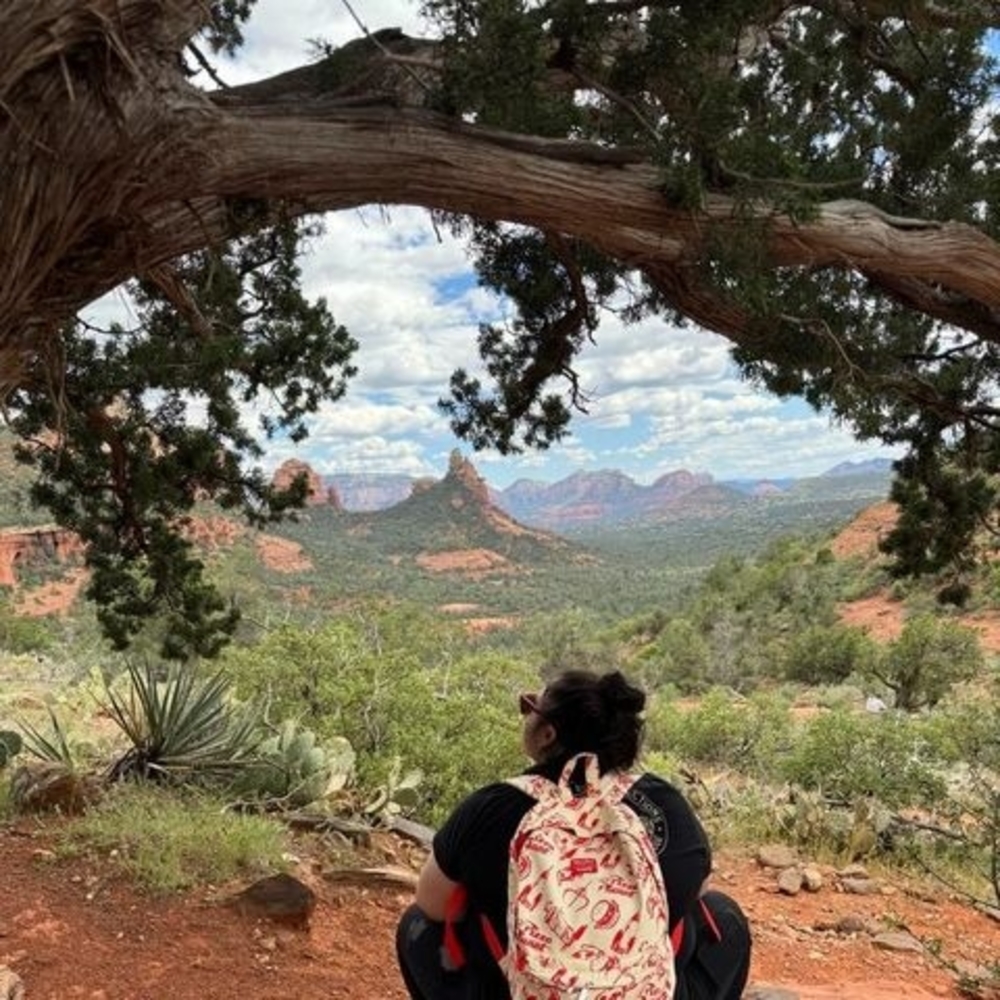 Meet your Posher, Gloria mariel